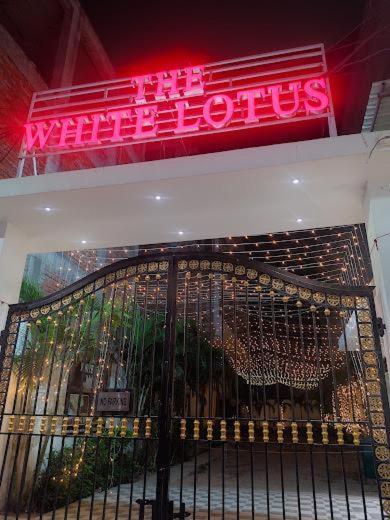 The White Lotus Hotel Gaya Ngoại thất bức ảnh